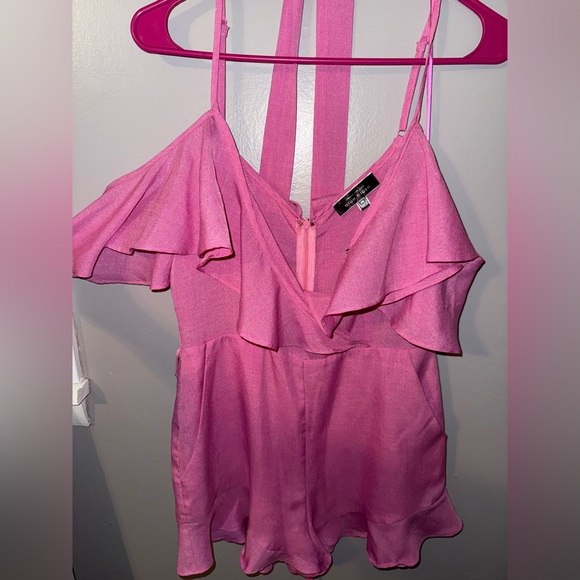 Pink off shoulder sleeved medium romper with tie able bow - Picture 1 of 4